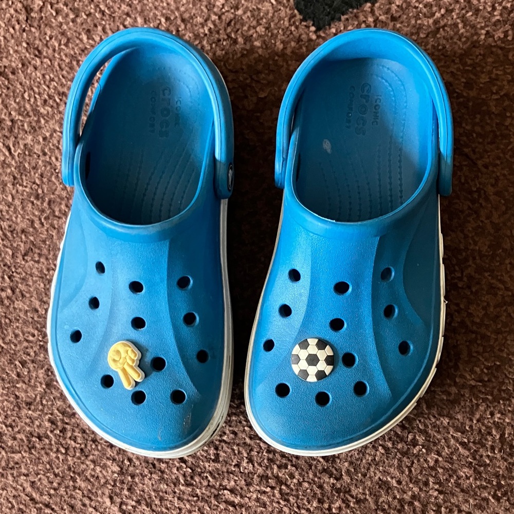 CROCS Kids Blue shoes size 4
